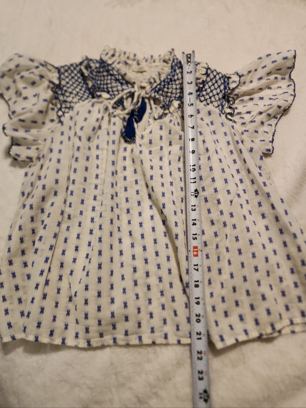 Anthropologie XS Pilcro Short-Sleeve Smocked Clip Dot Blouse - Picture 10 of 11